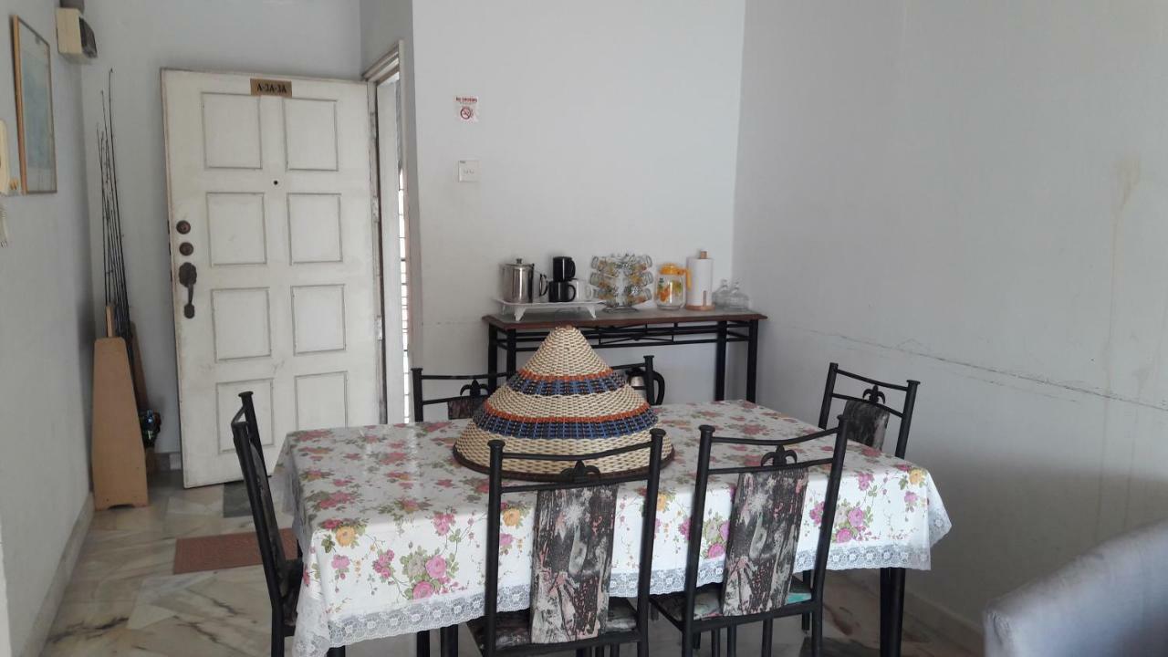 Homestay Haizal Telok Kemang Порт-Диксон Экстерьер фото